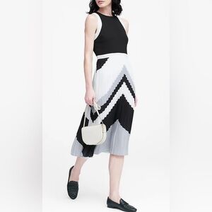 Banana Republic multicolored midi A-line cocktail skirt